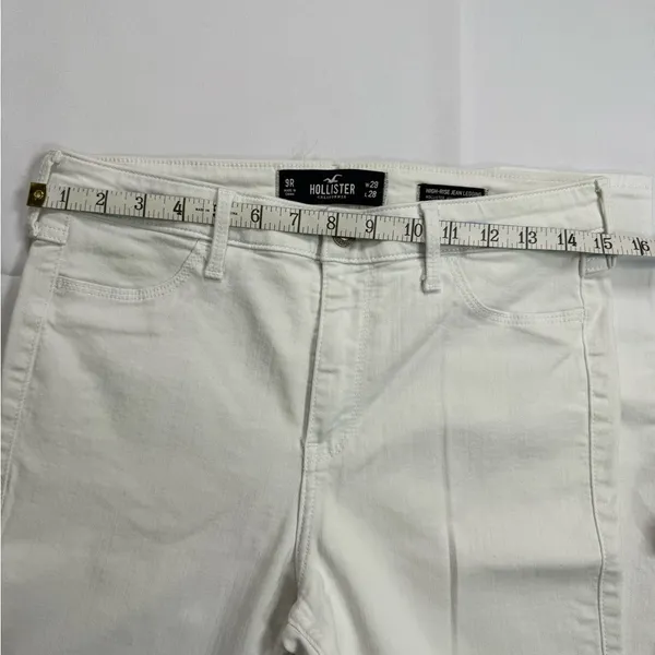 Hollister White Skinny Jeans Smooth Fit - Image 5