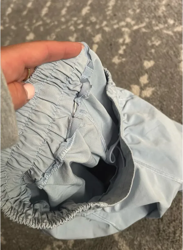 Hotty Hot Lululemon Shorts 2.5" Low-Rise - Image 5
