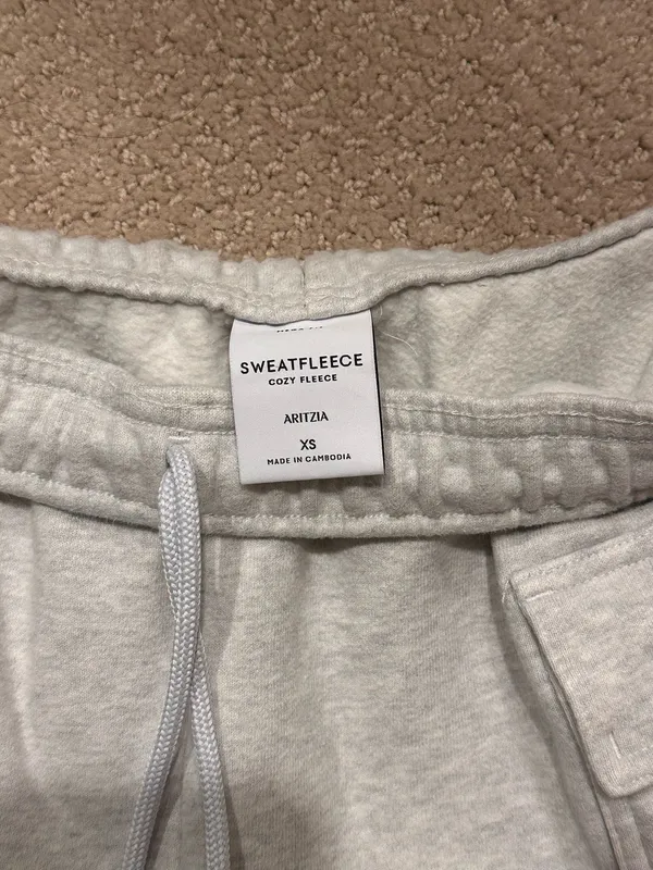 Aritzia TNA Fleece Cozy Shorts - Image 2