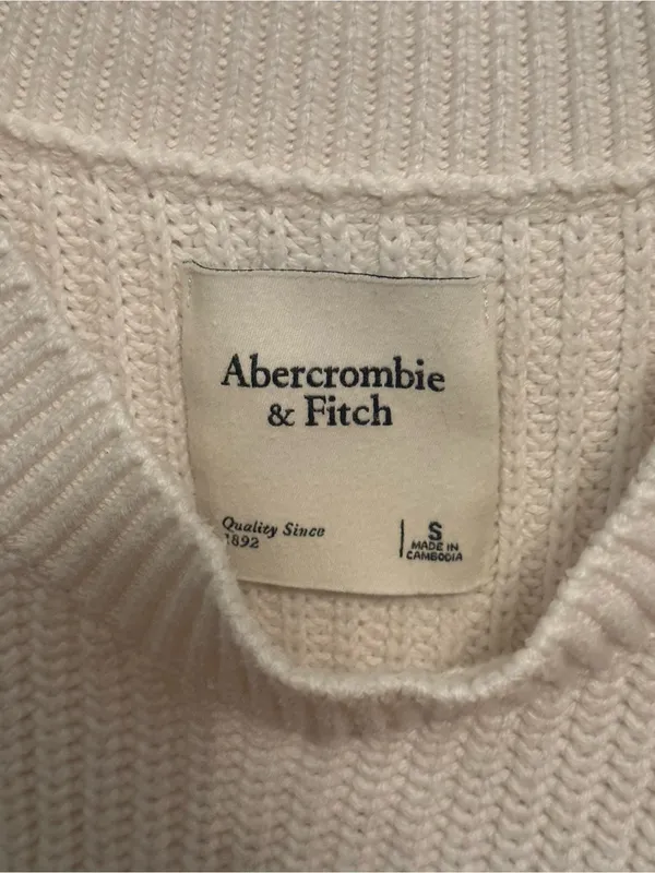 Abercrombie & Fitch Easy Shaker Chunky Sweater Vest in White - Image 5