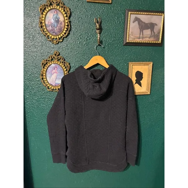 Patagonia Black Quilted Full Zip Hoodie Sz Small - Image 2
