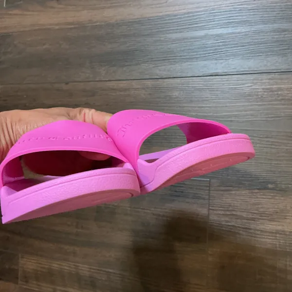 Juicy Couture Logo Slide Sandals Pink Embossed Rubber Shoes Size 38 EU 7 US - Image 6