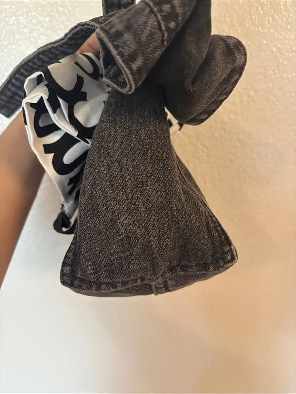 MARC JACOBS The Bow Denim Mini Sack Bag in Black - Image 15