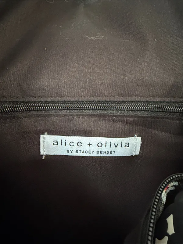 Alice + Olivia Daisy Print Weekender Duffel Bag 🟦 - Image 4