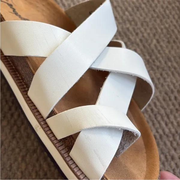 EUC Free People Ventura Sandals White Size 10 Retail $88.00 - Image 9