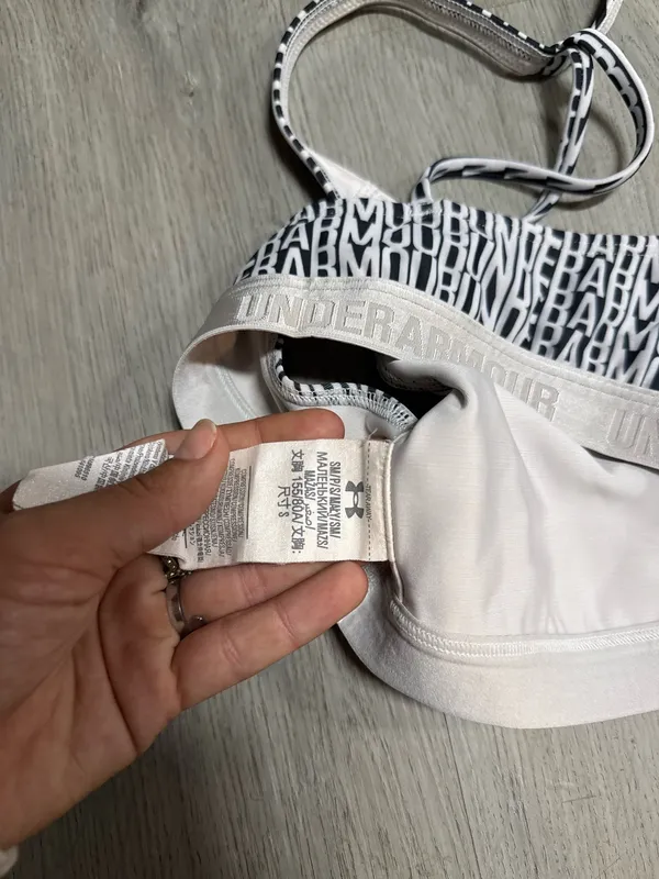 Under Armour sports bra - Image 4