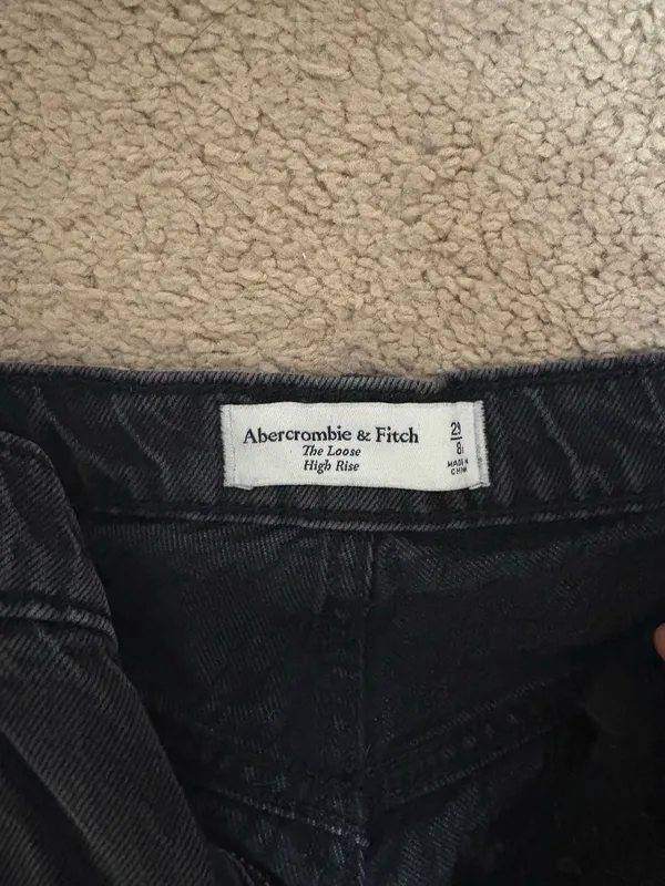 Abercrombie High-Rise Jeans Loose Black - Image 4