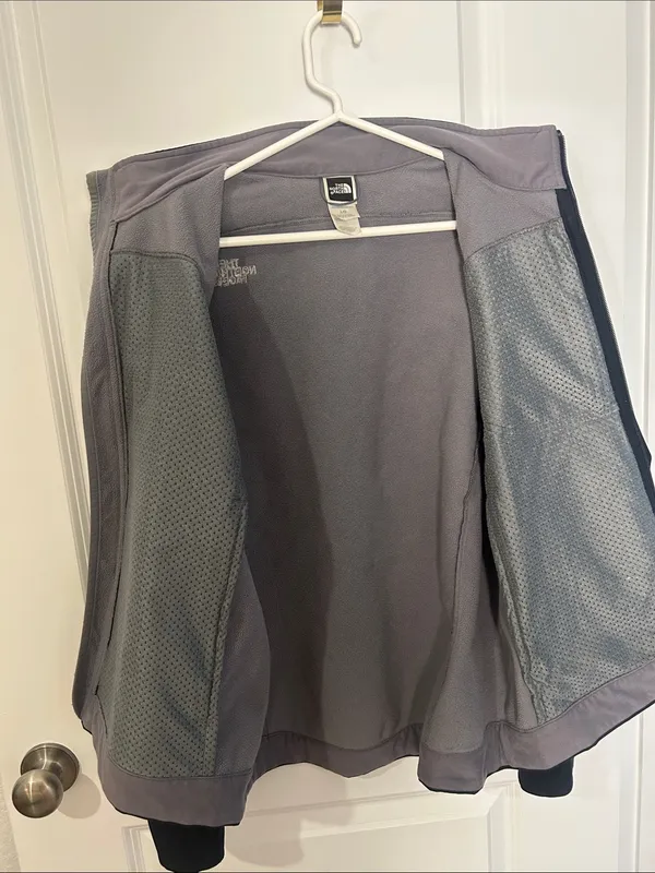 The North Face Black Lightweight Softshell Jacket - Image 4
