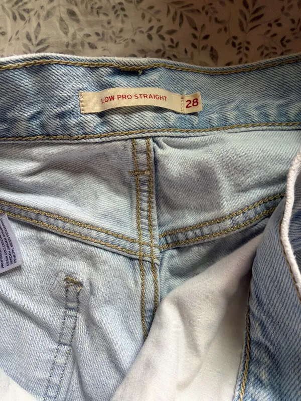 Levi’s Low Pro Straight Jeans - Image 3