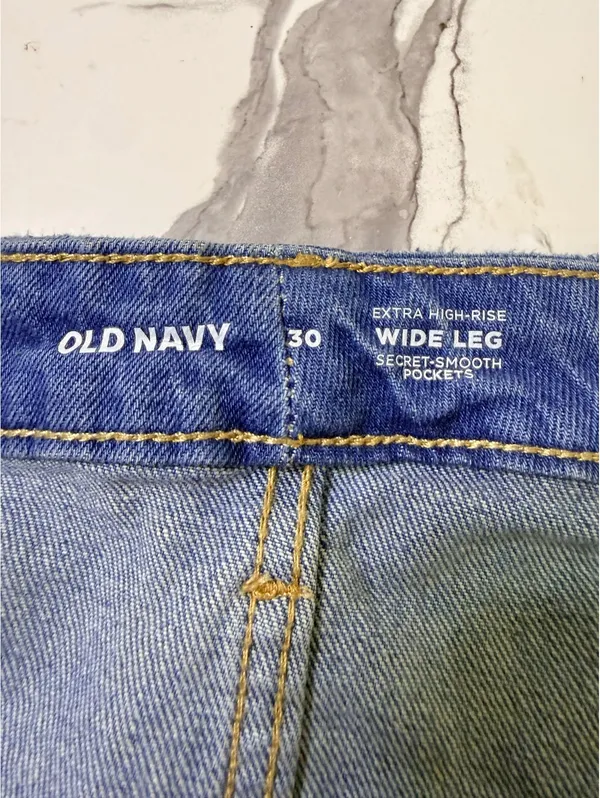 Old Navy Womens Size 30 Extra High Rise Wide Leg Jeans Light Wash Distressed NWT - Image 3