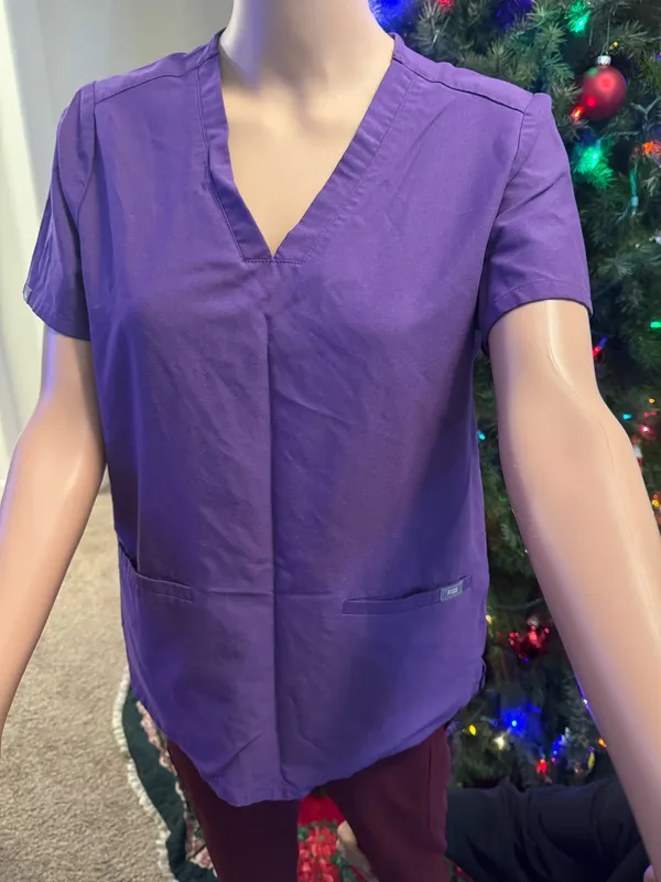 Purple figs scrub top size small - Image 2