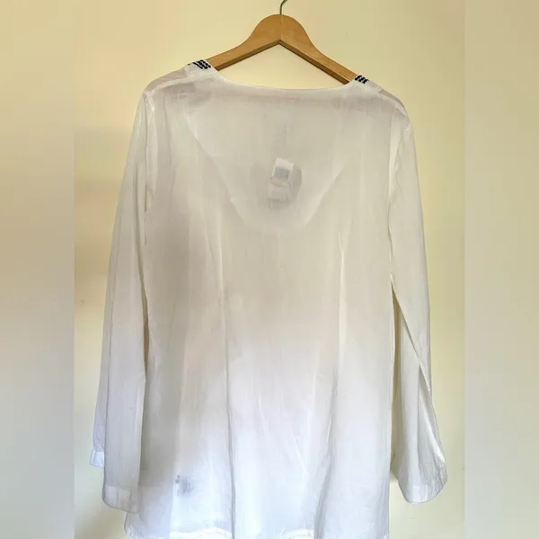 Disney Parks White Embroidered Mickey Mouse‎ Women's Top XL Bell Sleeves - Image 7