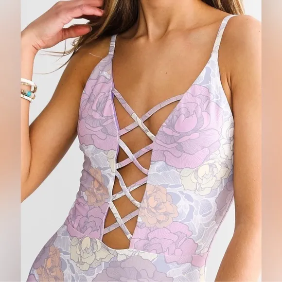 DIPPIN’ DAISY’S NWT‎ Bliss Floral Swimsuit One Piece Size Small - Image 3