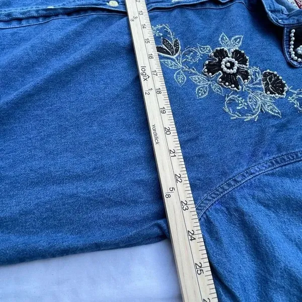Andrew Sport size 1X boxy embroidered beaded velvet trim button down top. - Image 3