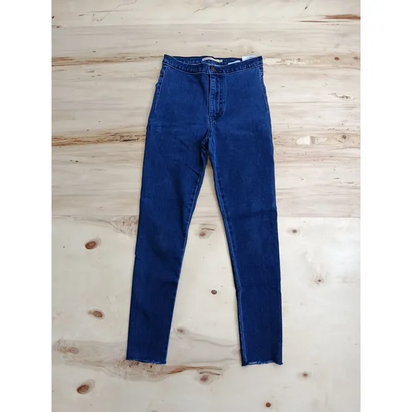 Levi's Runaround Super Skinny Jeans Women's Size XS / 25 High Rise Dark Wash EUC - Image 2