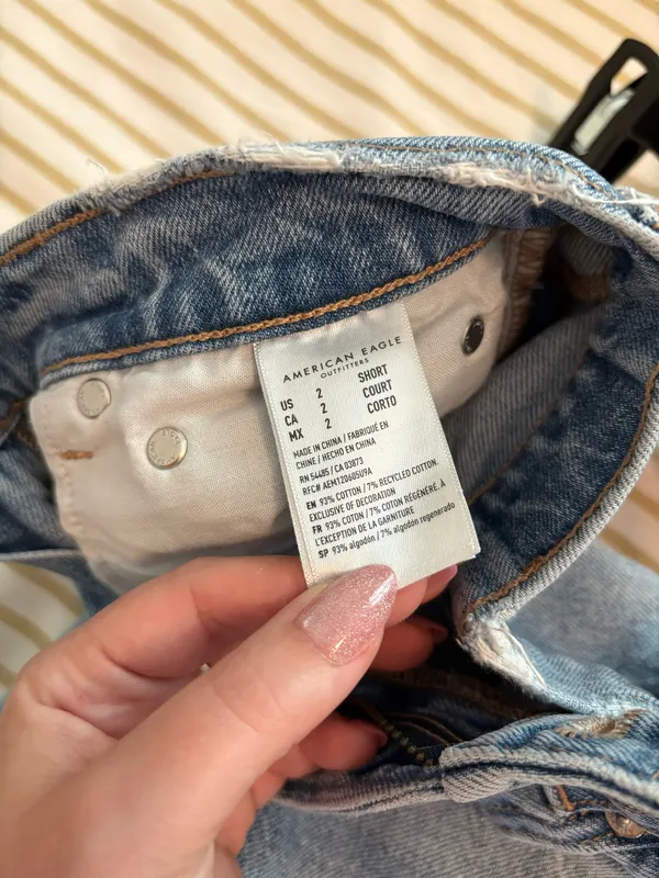American Eagle Jeans - Image 3