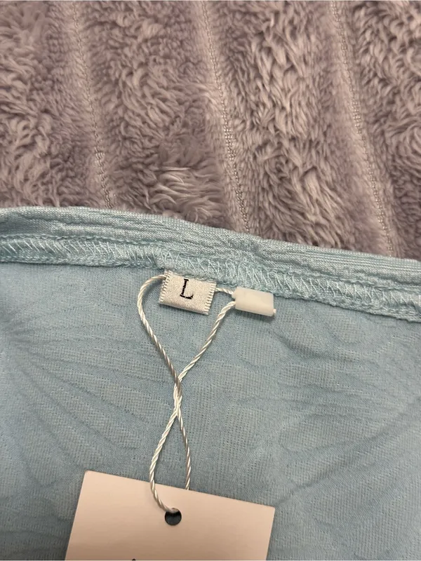 NILOINE Light Blue Textured Tank Top — Size L, New with Tag - Image 4