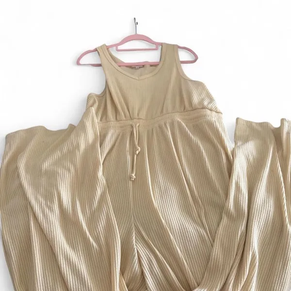 No Comment Plus women's cream/ivory ribbed jumpsuit in size 1X - Image 6