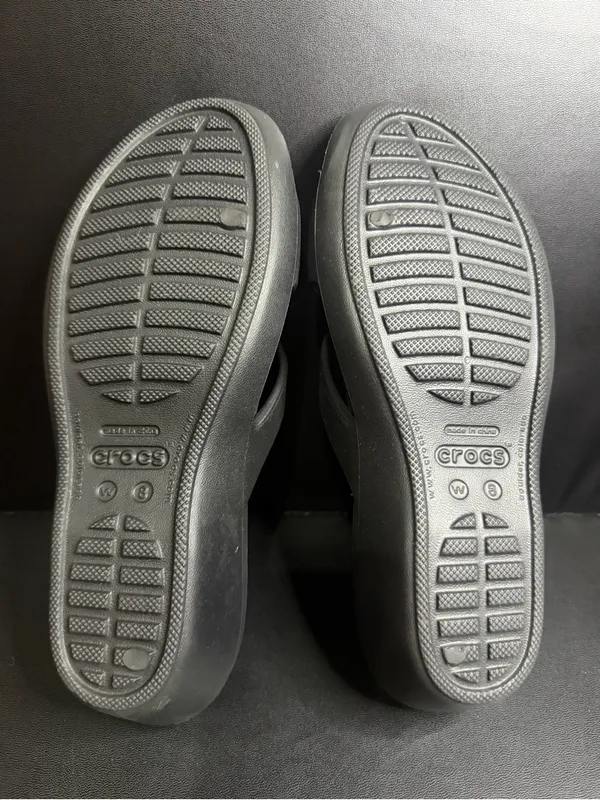 Crocs Black Criss Cross Sandals - Image 6