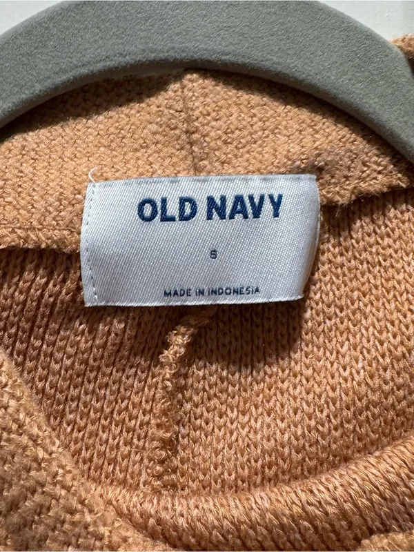 Old navy sweater. - Image 2