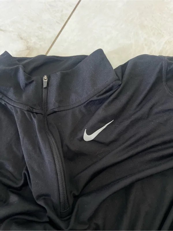 Nike Black Element Running Top Size XL - Image 3