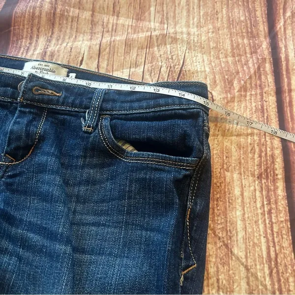 Women’s Abercrombie & Fitch Low Rise Straight Jeans Size 4 - Image 5