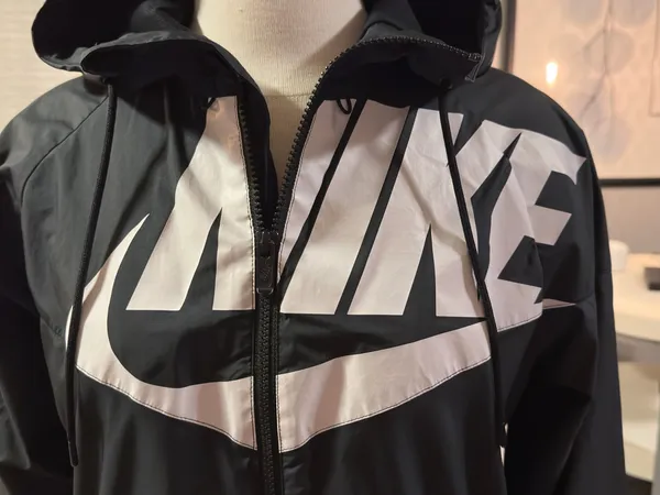 Nike Windbreaker Jacket Zip-Up - Image 3