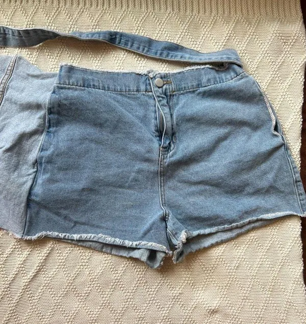 Cloud Ten jean skirt style shorts with strap closure and zipper size m women’s - Image 8