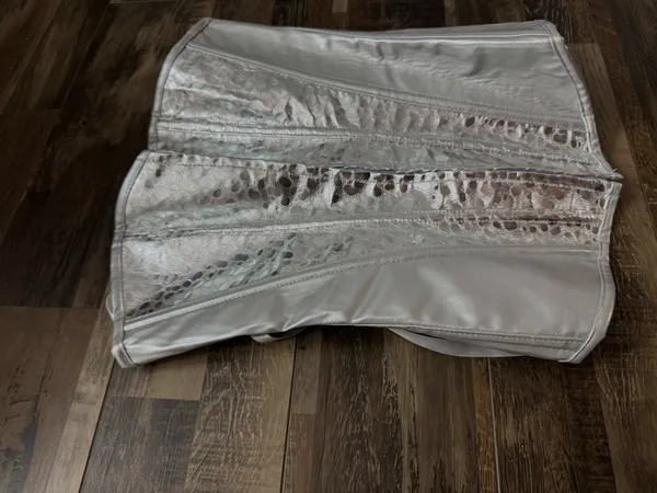 Amazon Silver Strapless Corset Zip Up Size XS - Image 2
