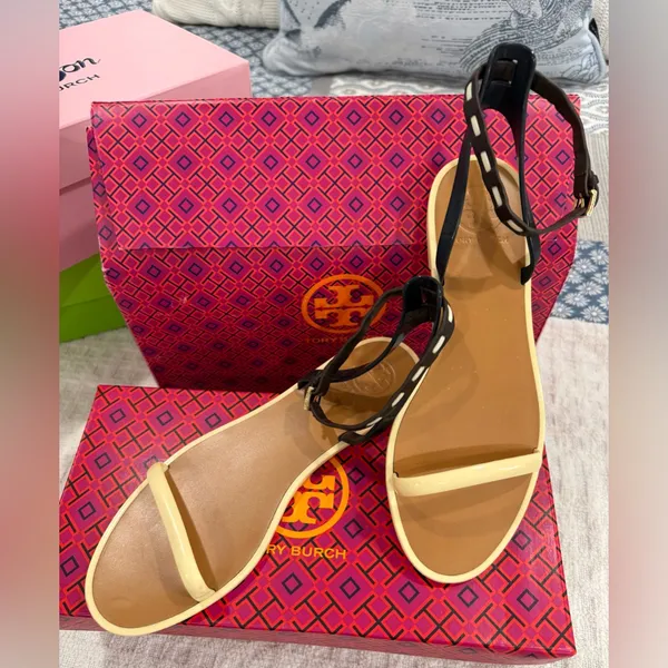 Tory Burch Strap Rubber Sandals size 8 - Adorable! GUC! - Image 2