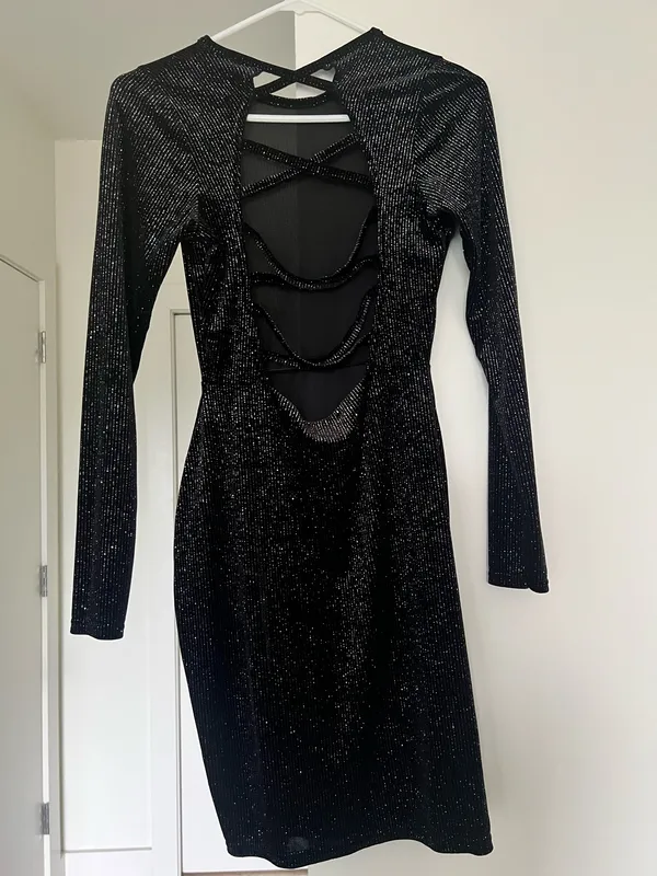 Black Long-Sleeve Sparkle Bodycon Dress - Image 5