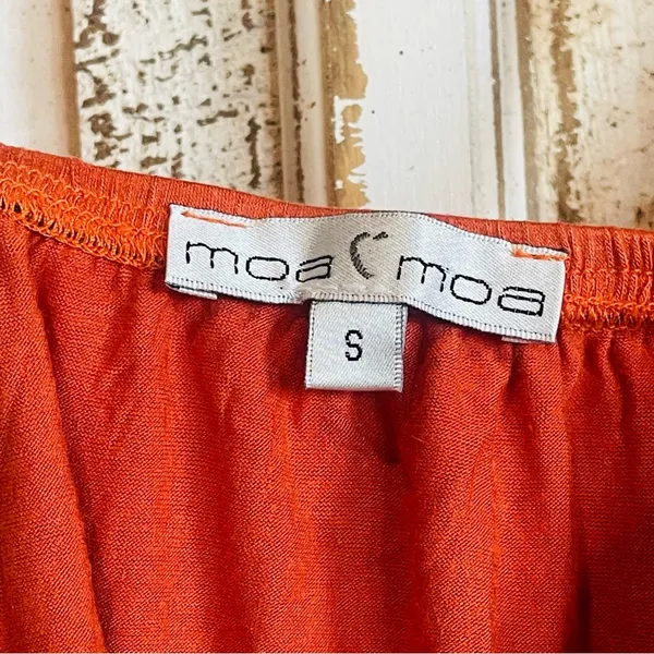 Moa Moa Floral Red Women's Top - Image 3