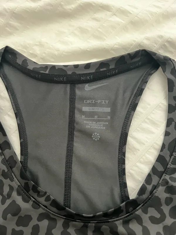 Nike Sports Top Tank - Image 2