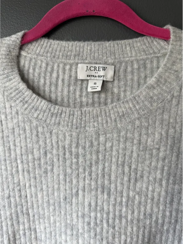 J.Crew Extra-Soft Gray Ribbed Sweater Size Small - Image 6