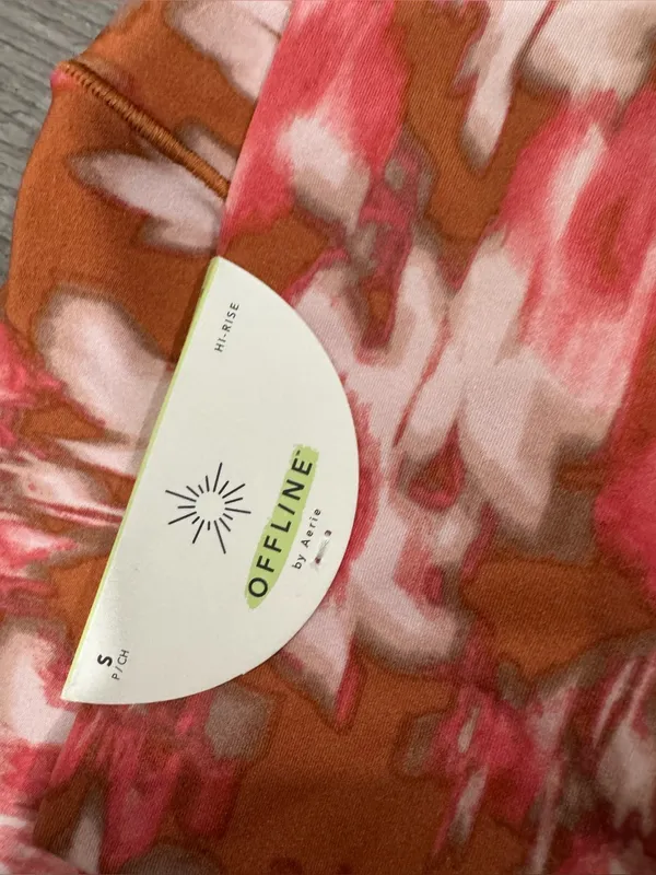 Aerie offline real me High-Waist Floral Print Leggings in Peach & White - Image 15