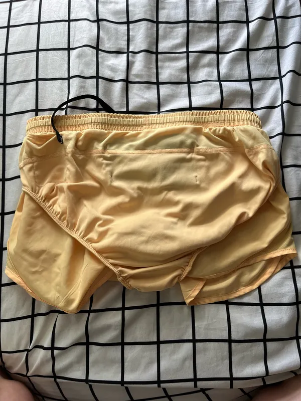 Size medium butter yellow nike running shorts - Image 3