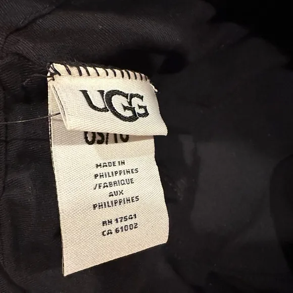 NWT UGG Pink Cloud Fabric Bucket Hat Water-Resistant OS - Image 7