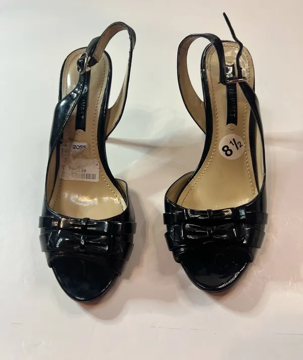 Kitten Heels Size 8.5 - Image 2