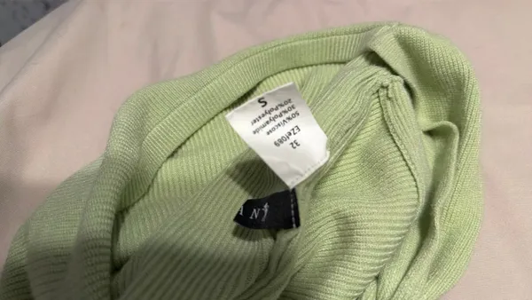Smal green crop top - Image 3