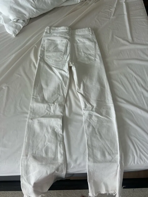 ZARA Flare Jeans White High-Rise - Image 2
