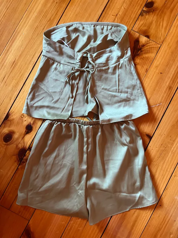 Misguided Satin Two Piece Set - Image 4