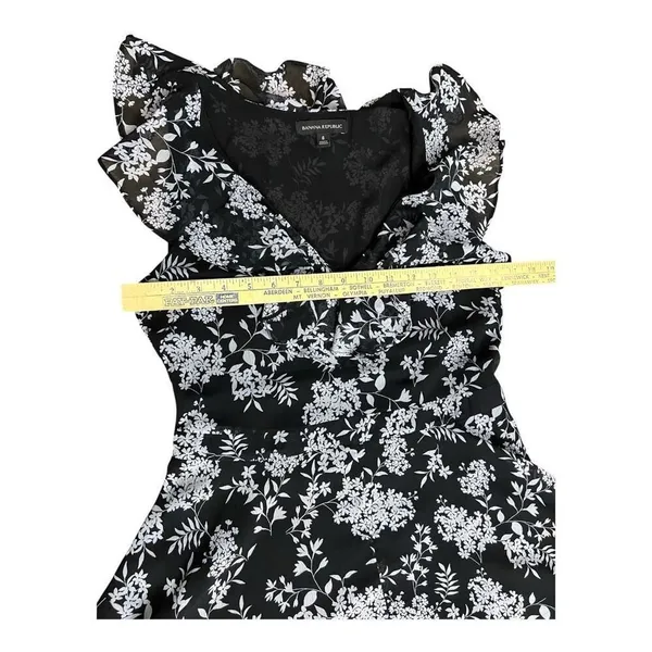 Banana Republic Elegant Ruffle Dress Black/White Floral print Size 4 Asymmetric - Image 7