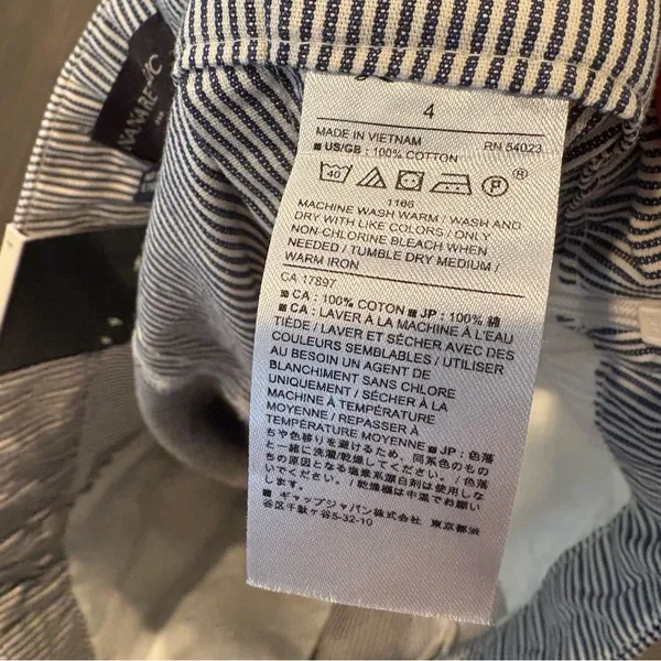 Banana Republic Navy And Cream Stripe‎ 5” Shorts Size 4 - Image 7
