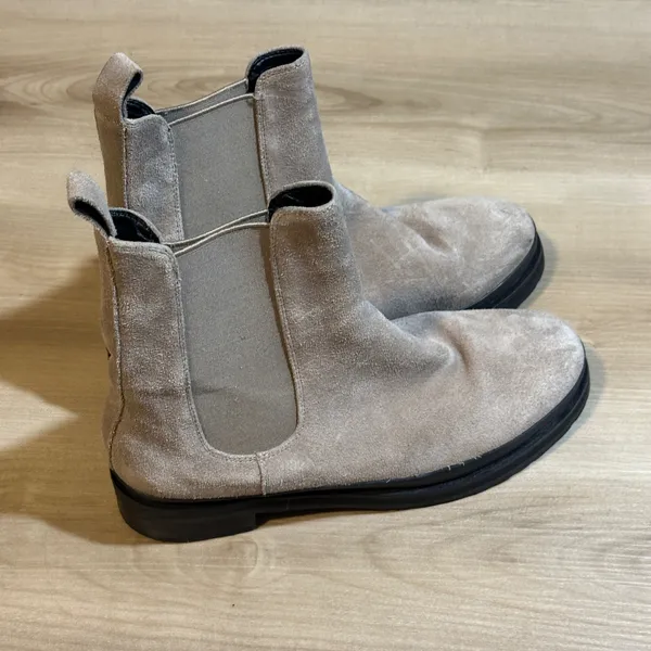 Aerosoles Camila Chelsea Boots‎ Taupe 8 Women Suede Lug Sole Ankle Gorpcore - Image 3
