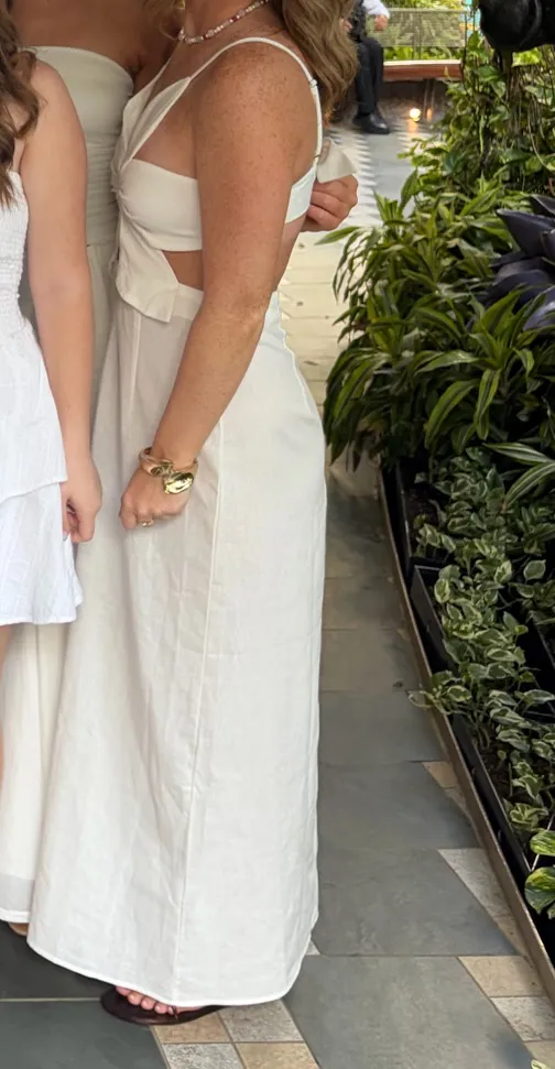 White dress - Image 2