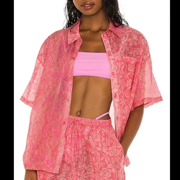 Revolve Boxy Top | Tell Your Friends - Image 3