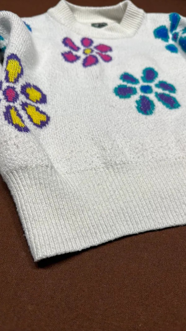 Wild Fable white sweater - Image 4