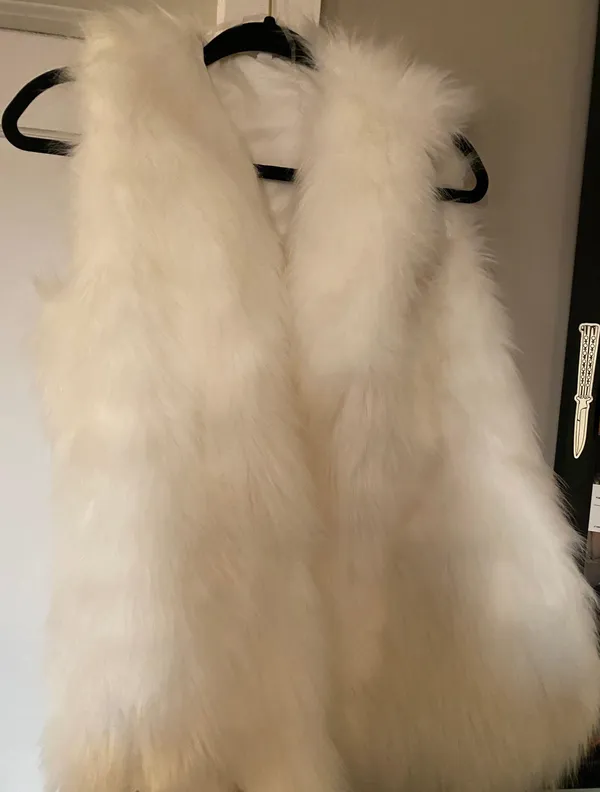 Faux - Image 2