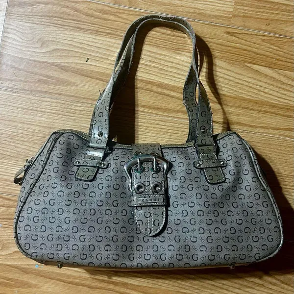 Med/Lg authentic Vintage Guess zippered purse - Image 5