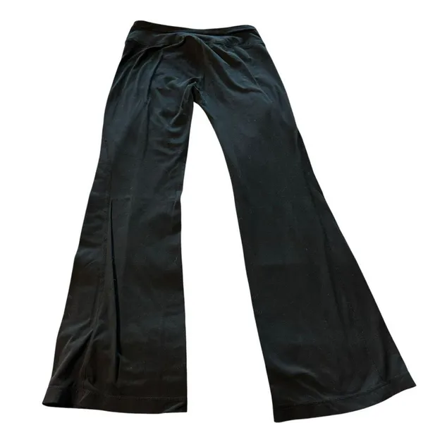 Gap Body Fit women's medium black power flare leggings - Image 2